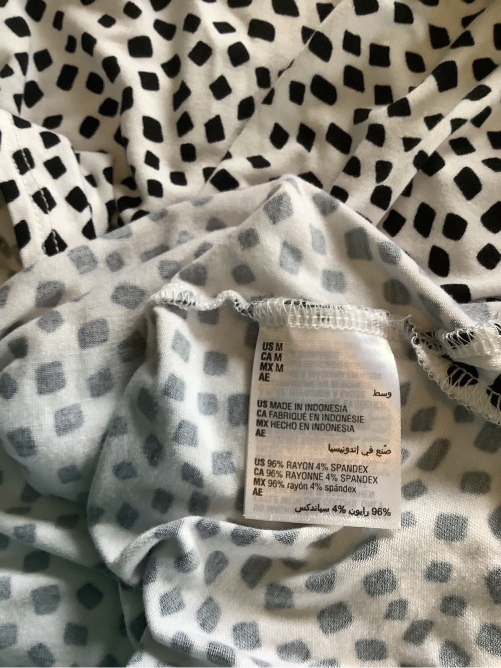 Alfani White Short Sleeve V-Neck Top with Black Dot Print - Picture 5 of 5